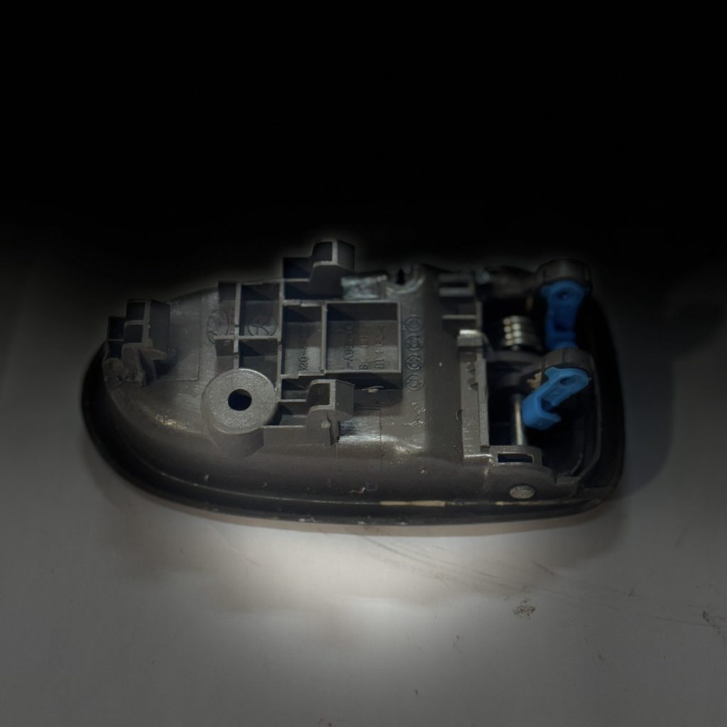 DOOR HANDLE Front Right/Driver-202602251619 - Image 4