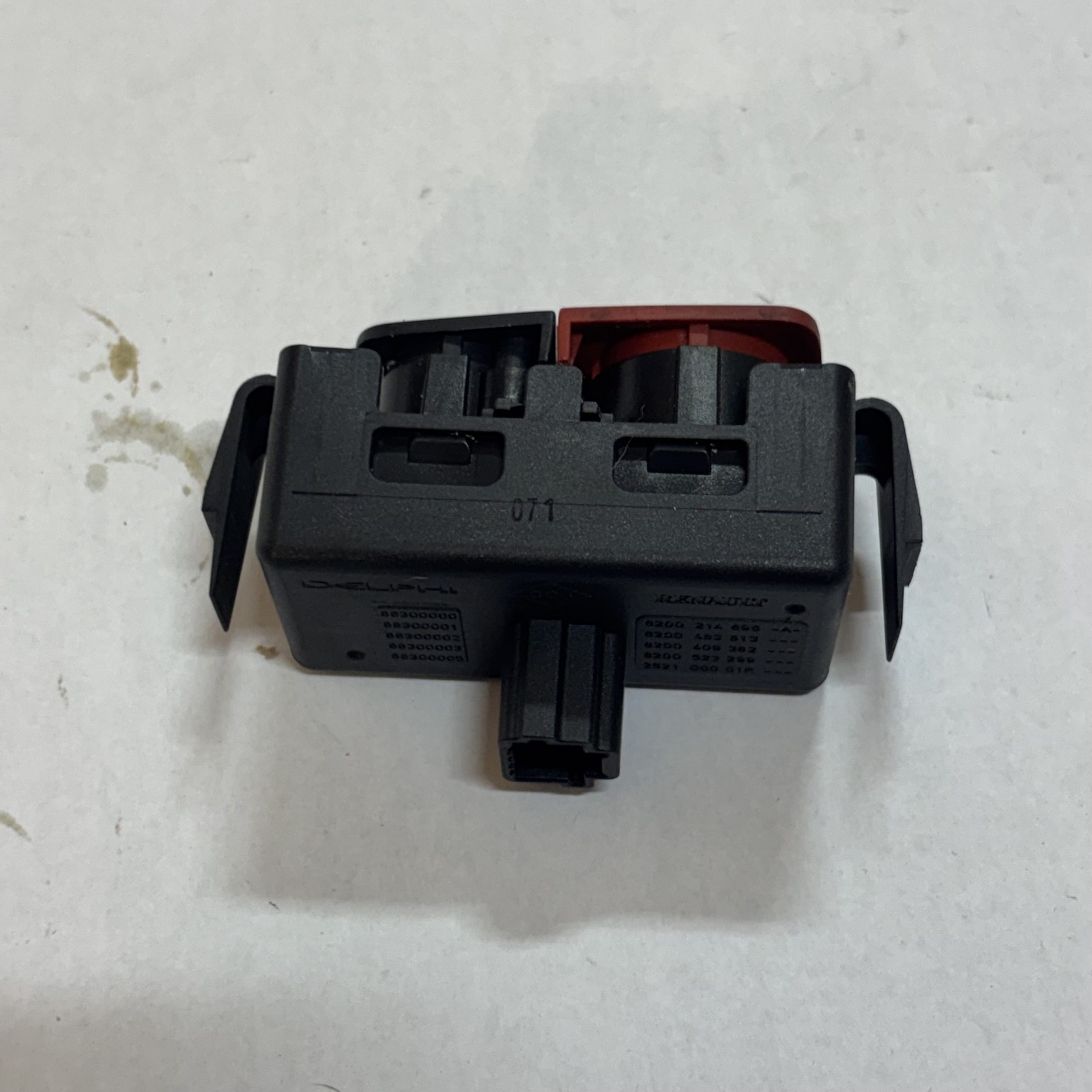 HAZARD SWITCH Front-202603040935 - Image 4