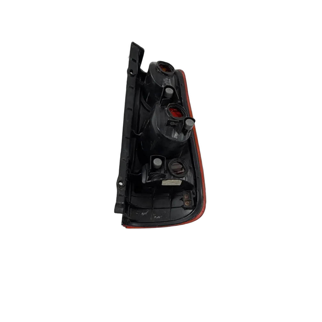 Hyundai Matrix 1.6 G4ed-G 16v 02-08 Taillight Left/Passenger - Image 2