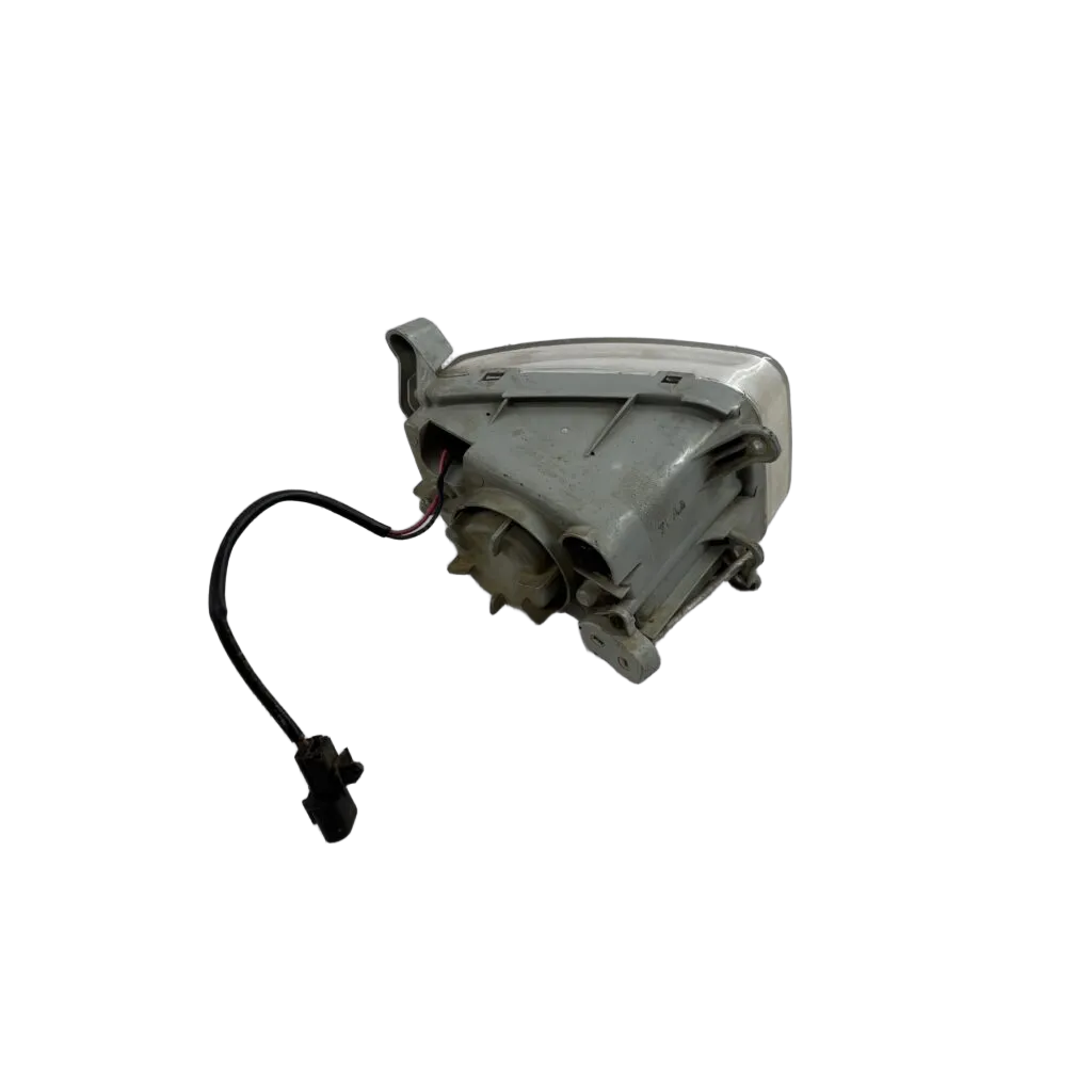 Hyundai Matrix 1.6 G4ed-G 16v 02-08 Fog Lamp - Image 2