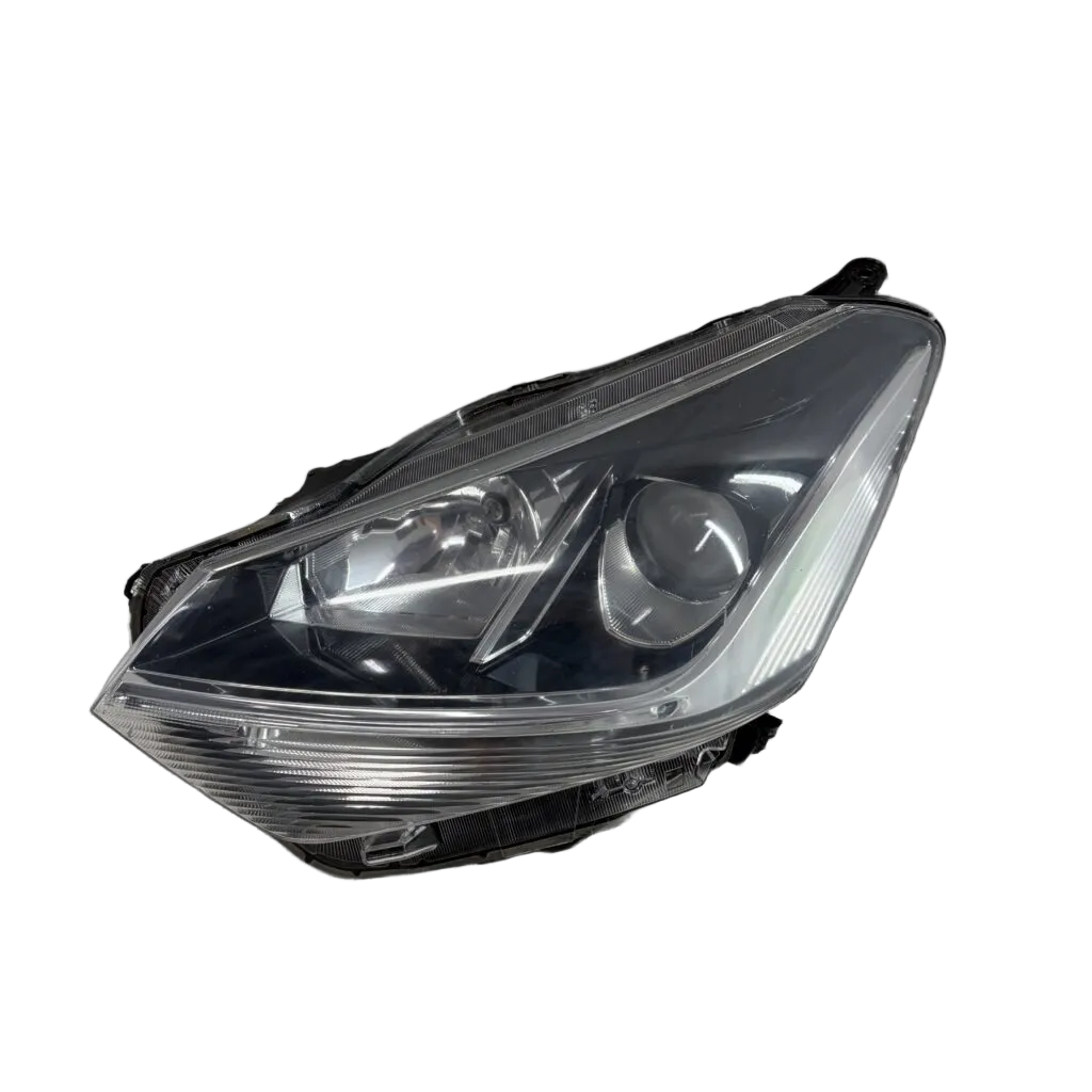 Toyota Ayga 1.0 (1kr) 2020-23 Headlamp Xenon Left/Passenger