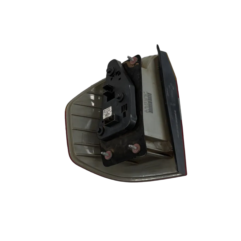 Bmw X3 E83 2.0d 16v 04-07 M47n20 110kw Taillight Outer Right/Driver - Image 2