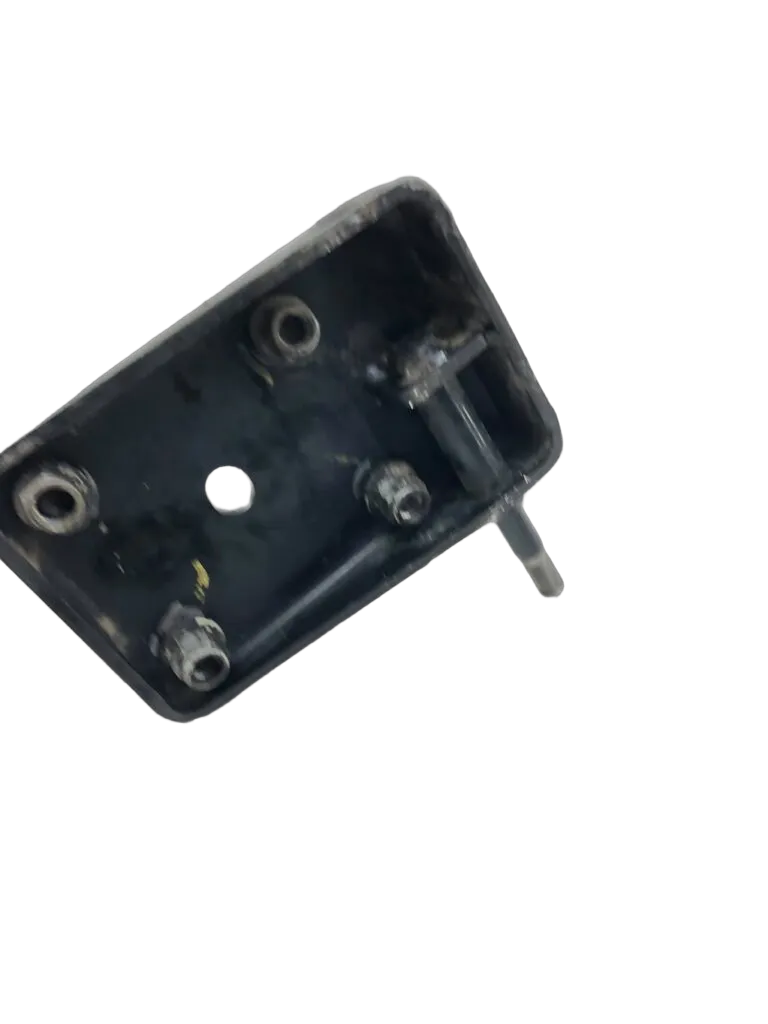 Suzuki Super Carry 1.2 (2016-) Leaf Spring Shackle Right/Driver - Image 3