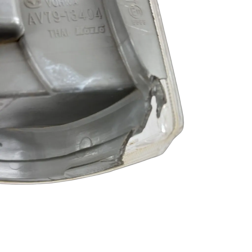 Mazda Bt 50 Bt-50 Taillight Outer Right/Driver - Image 3