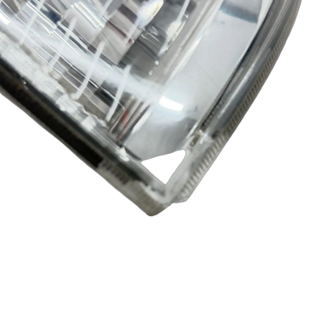 Mazda Bt 50 Bt-50 Taillight Outer Right/Driver - Image 4